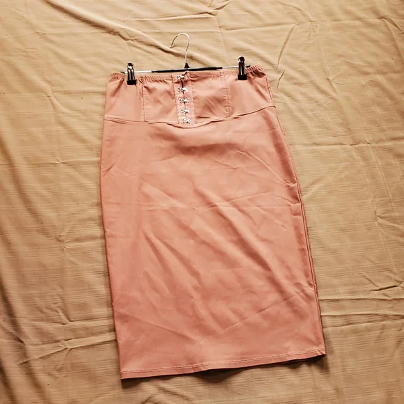 Dusty Pink Corset Pencil Skirt by Bozzolo - Picture 6 of 10